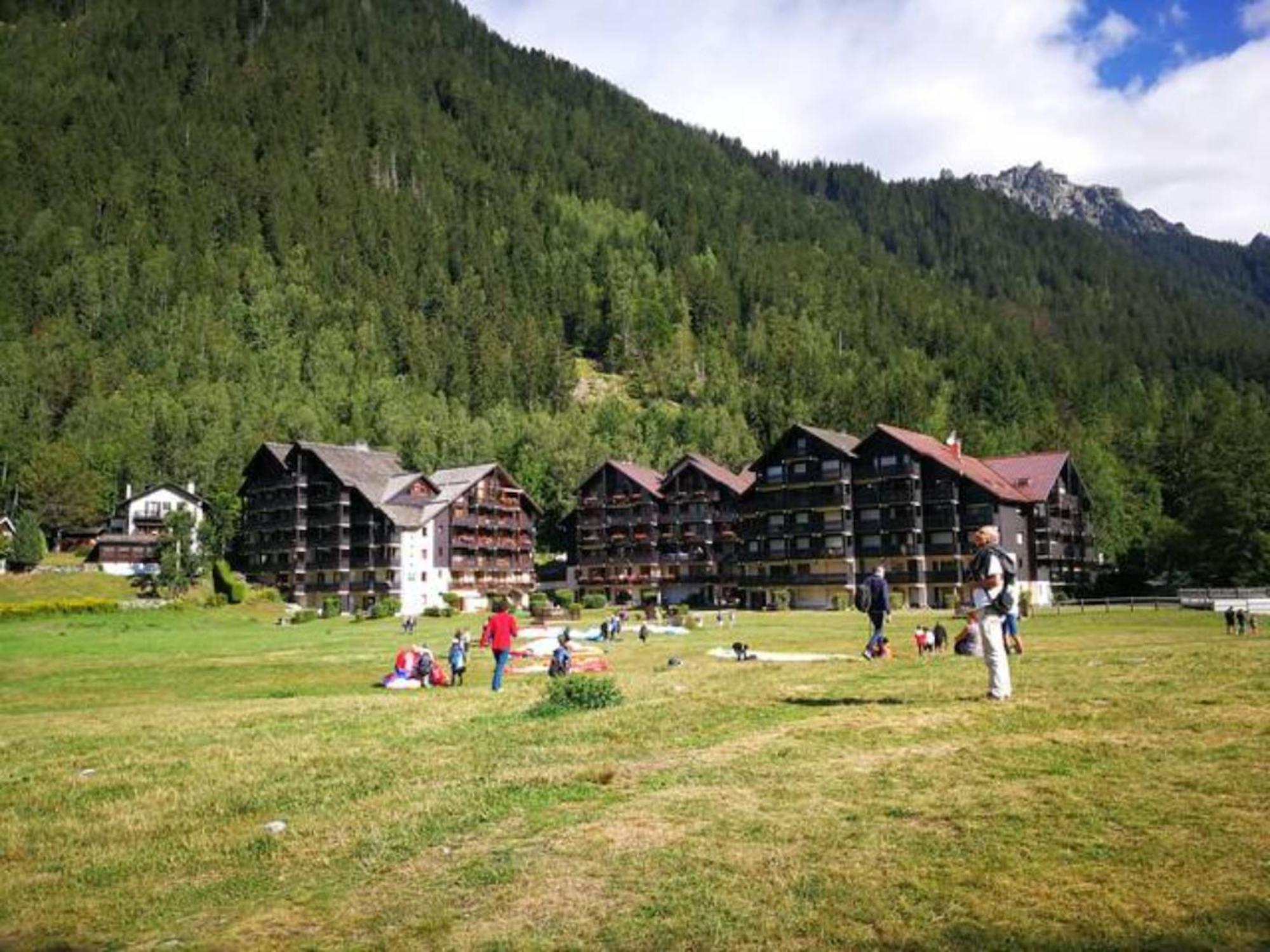 Ferienwohnung Le Savoy - Terrasse Avec Vue Sur Le Mont-Blanc Chamonix Exterior foto